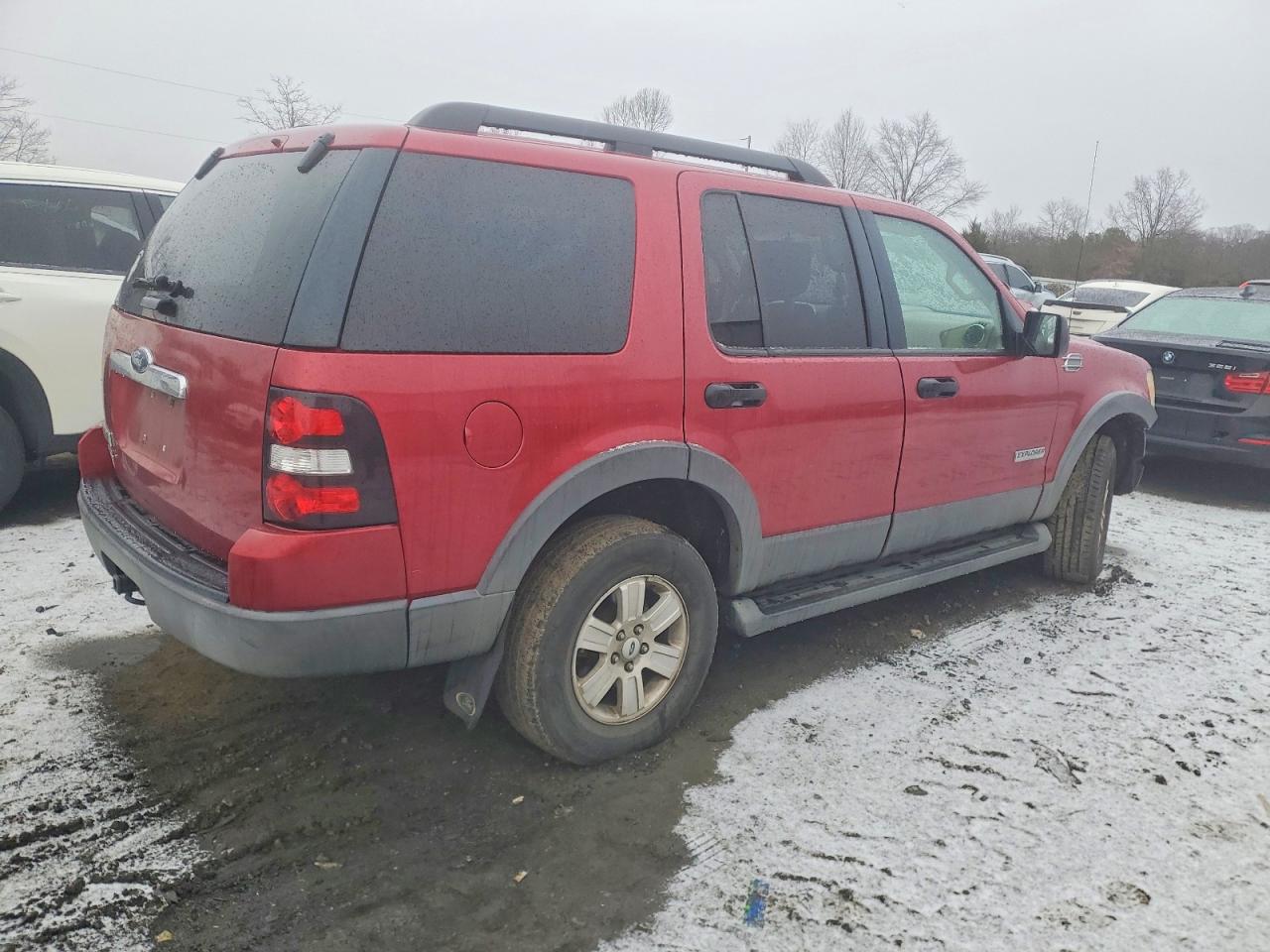 2006 FORD EXPLORER XLT photo 3