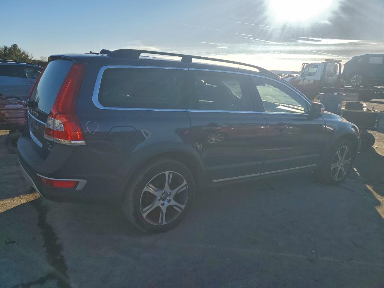 2015 VOLVO XC70 T6 PREMIER photo 3