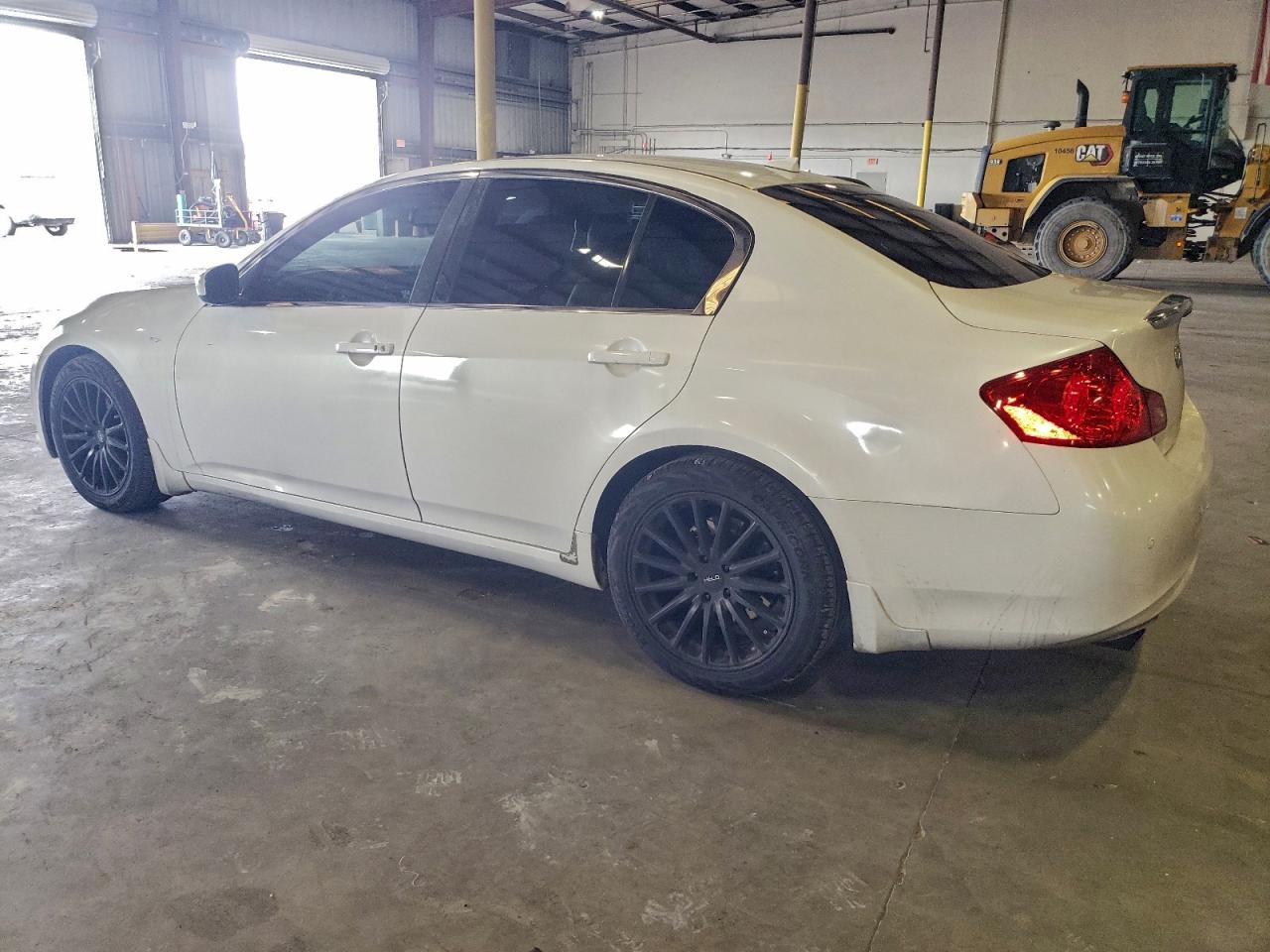 2010 INFINITI G37 BASE photo 2