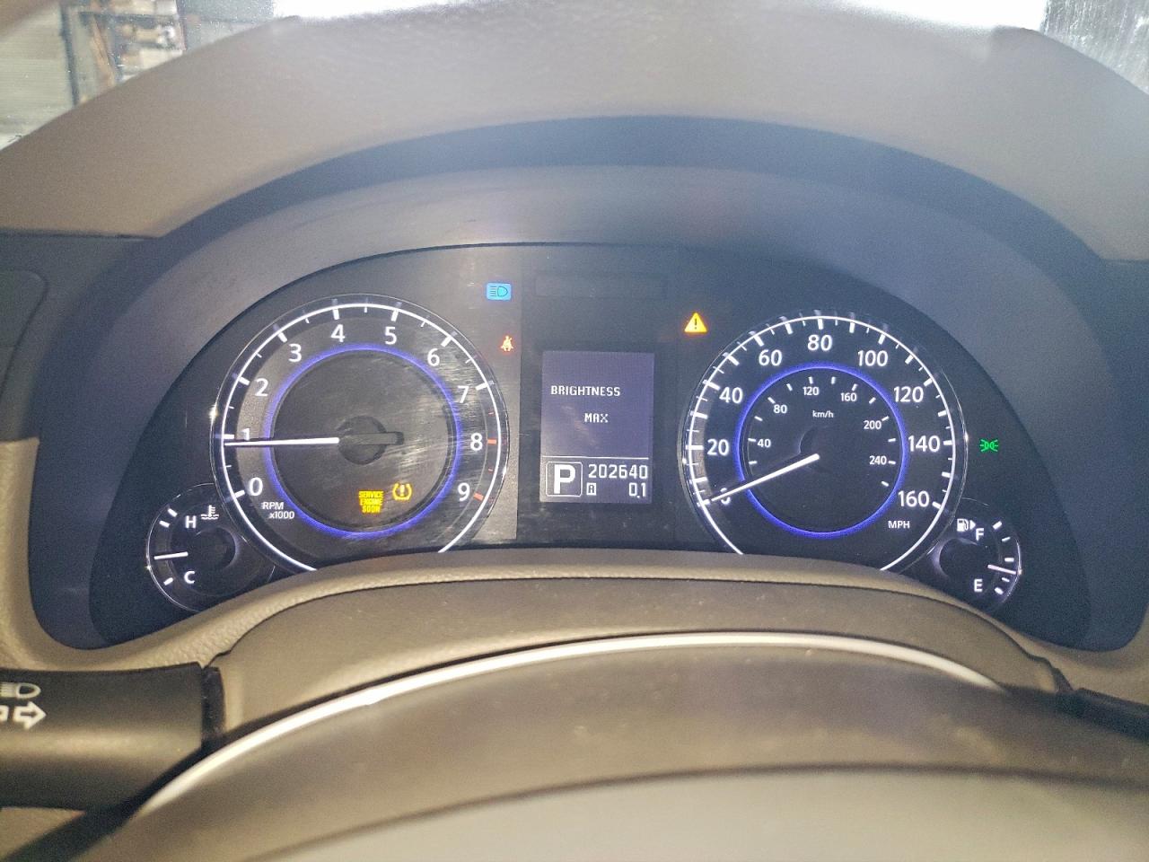 2010 INFINITI G37 BASE photo 9