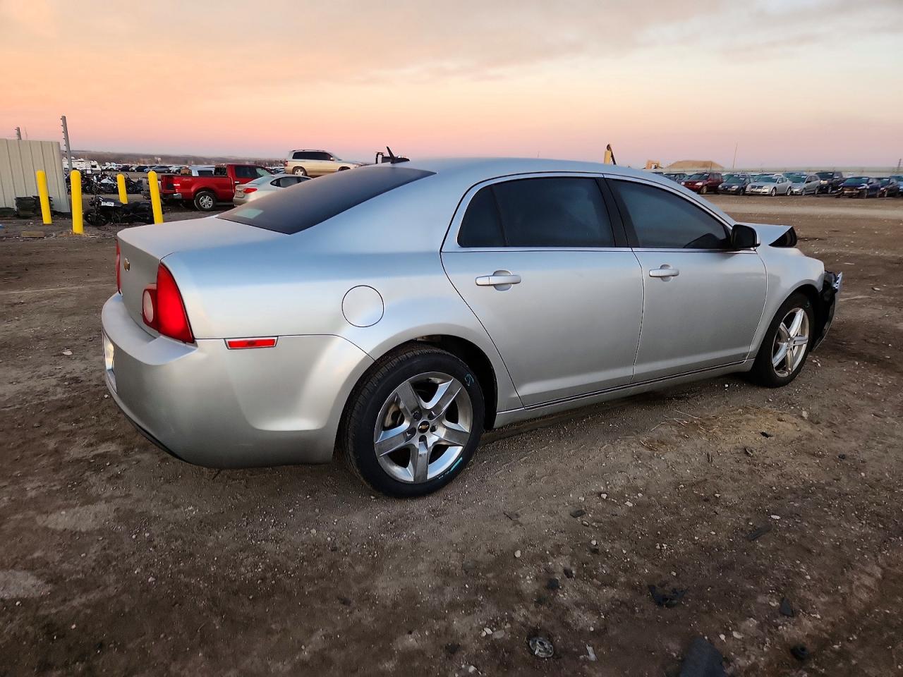 2009 CHEVROLET MALIBU 1LT photo 3