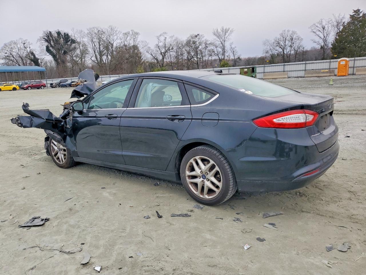 2014 FORD FUSION SE photo 2