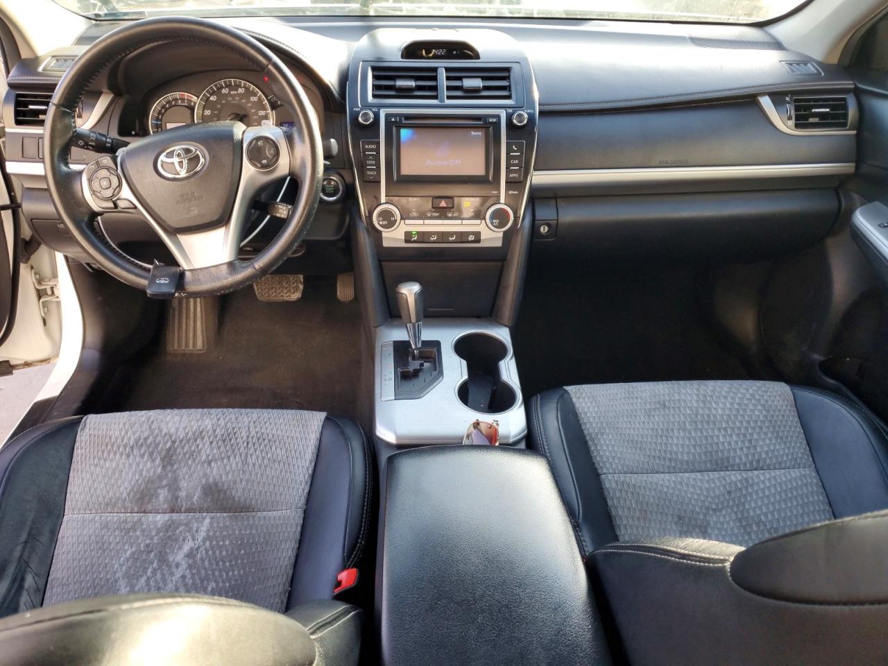 2012 TOYOTA CAMRY SE photo 8