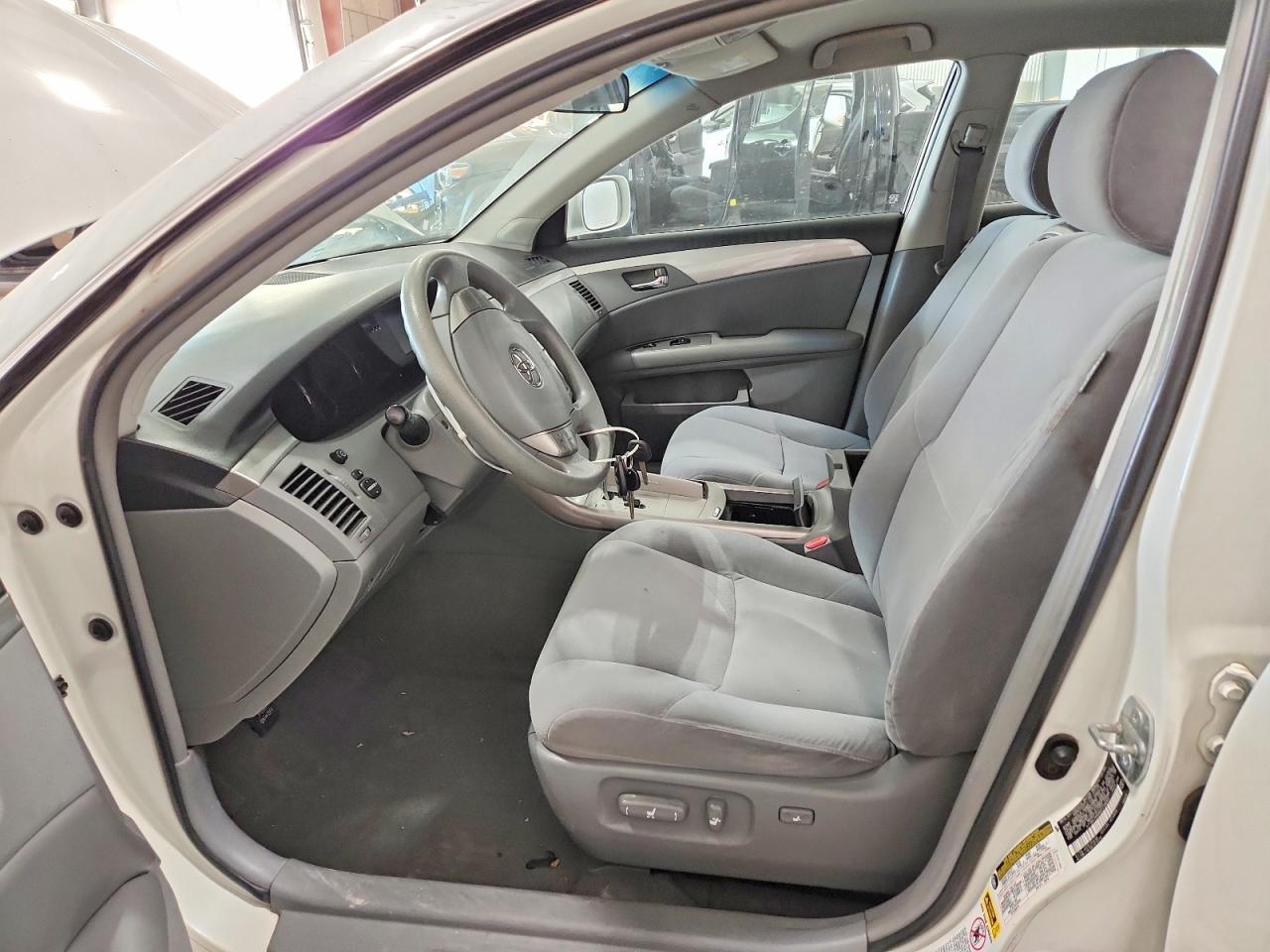 2006 TOYOTA AVALON XL photo 7