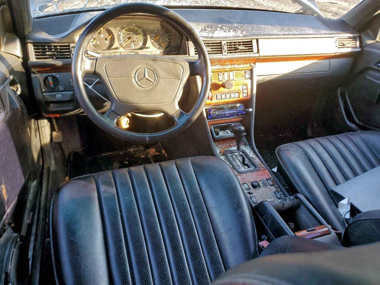 1993 MERCEDES-BENZ 300 D photo 8
