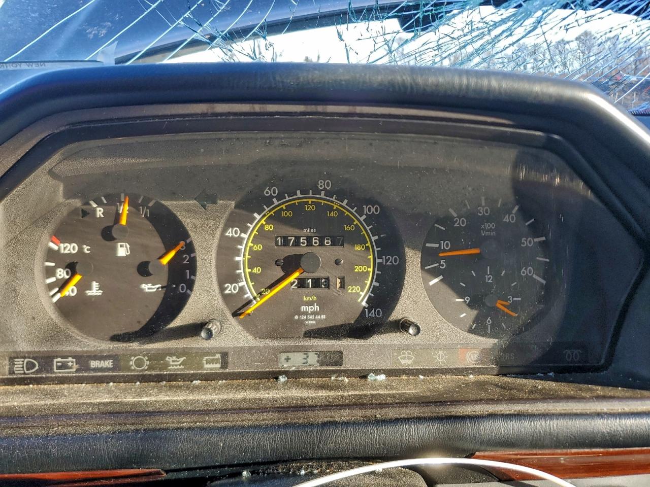 1993 MERCEDES-BENZ 300 D photo 9