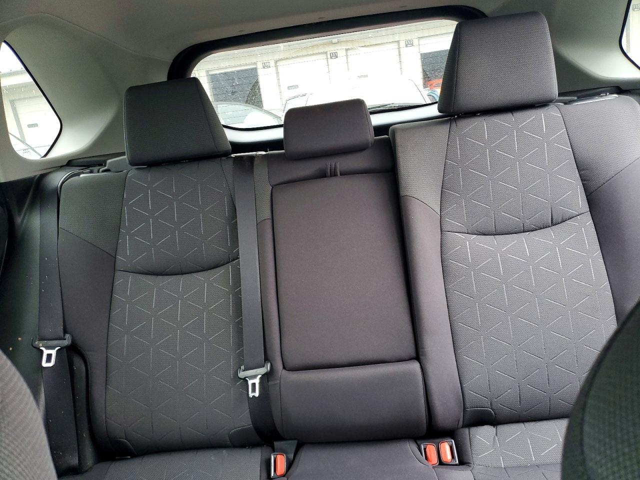 2022 TOYOTA RAV4 XLE photo 10