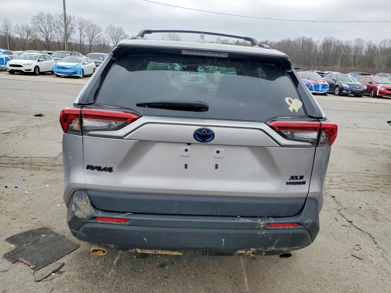 2022 TOYOTA RAV4 XLE photo 6