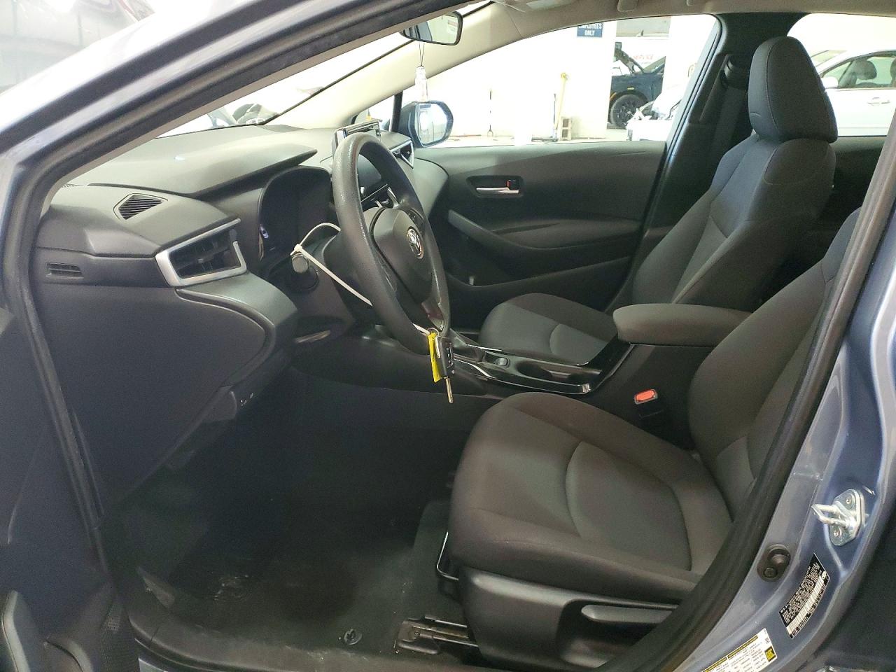 2020 TOYOTA COROLLA LE photo 13