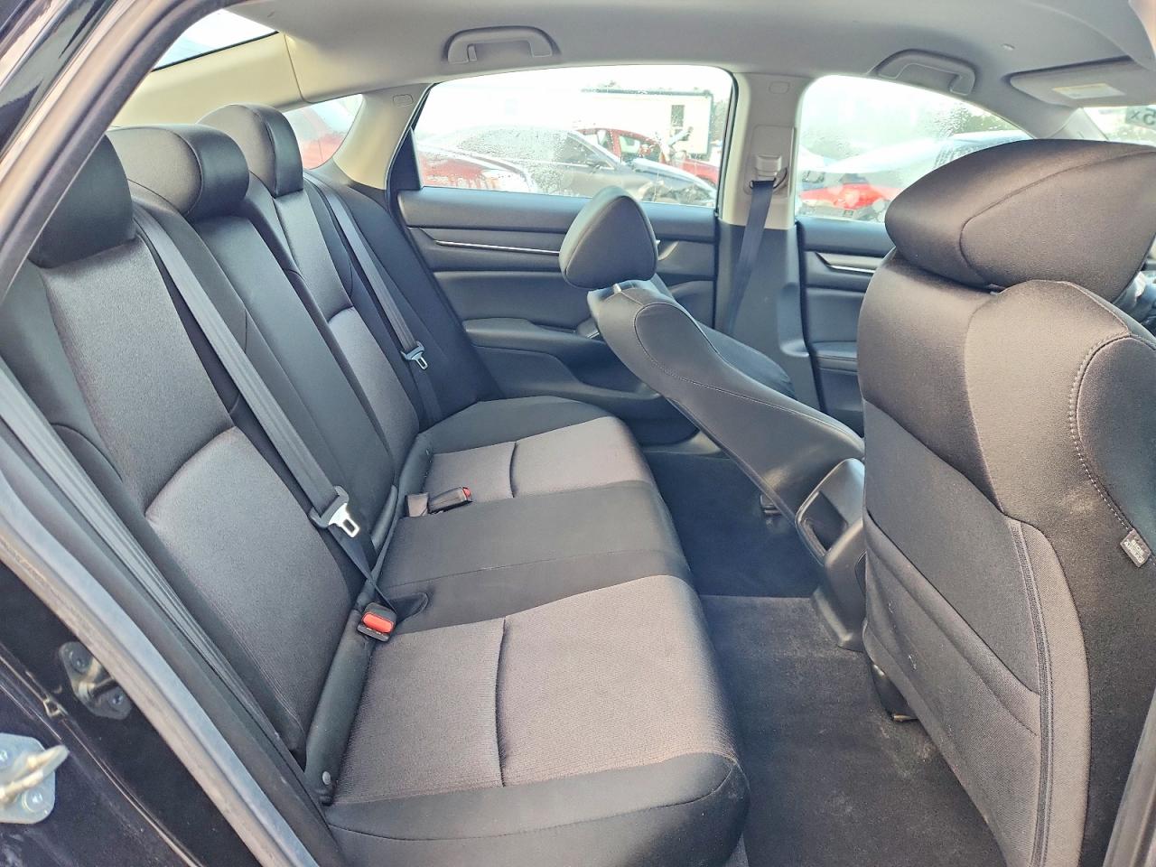2020 HONDA ACCORD LX photo 10