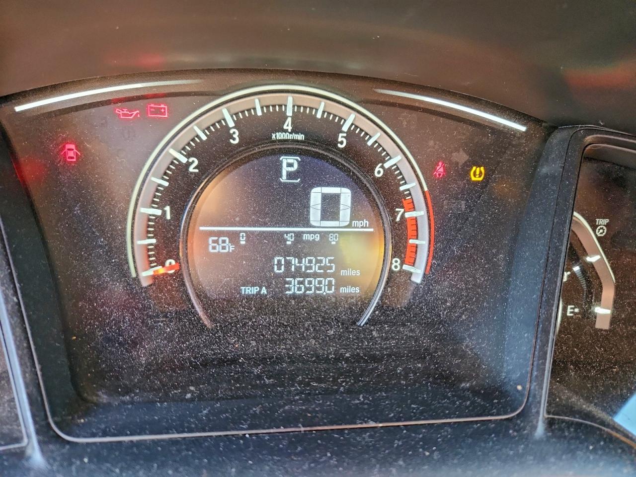 2016 HONDA CIVIC LX photo 9