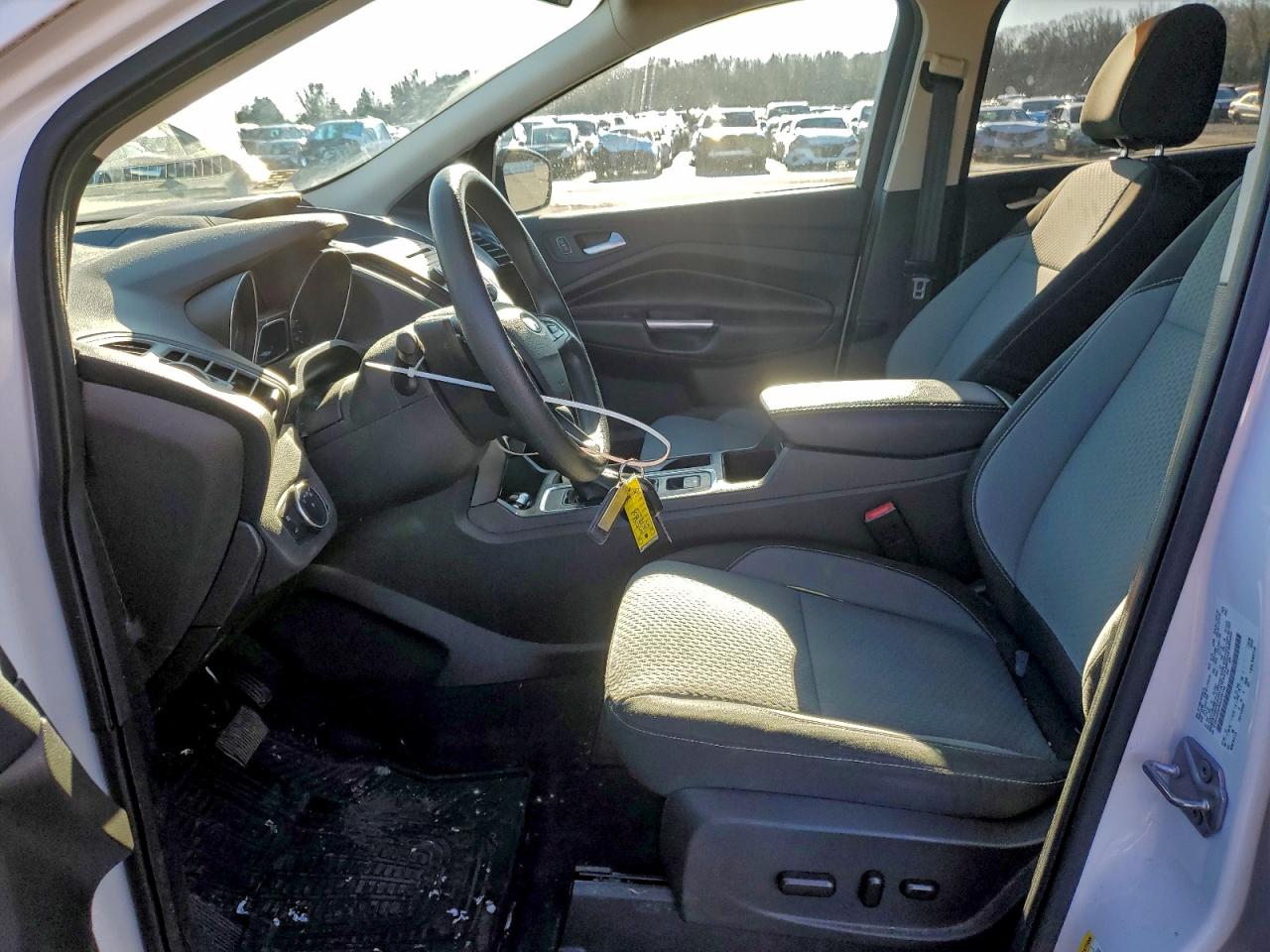 2017 FORD ESCAPE SE photo 7