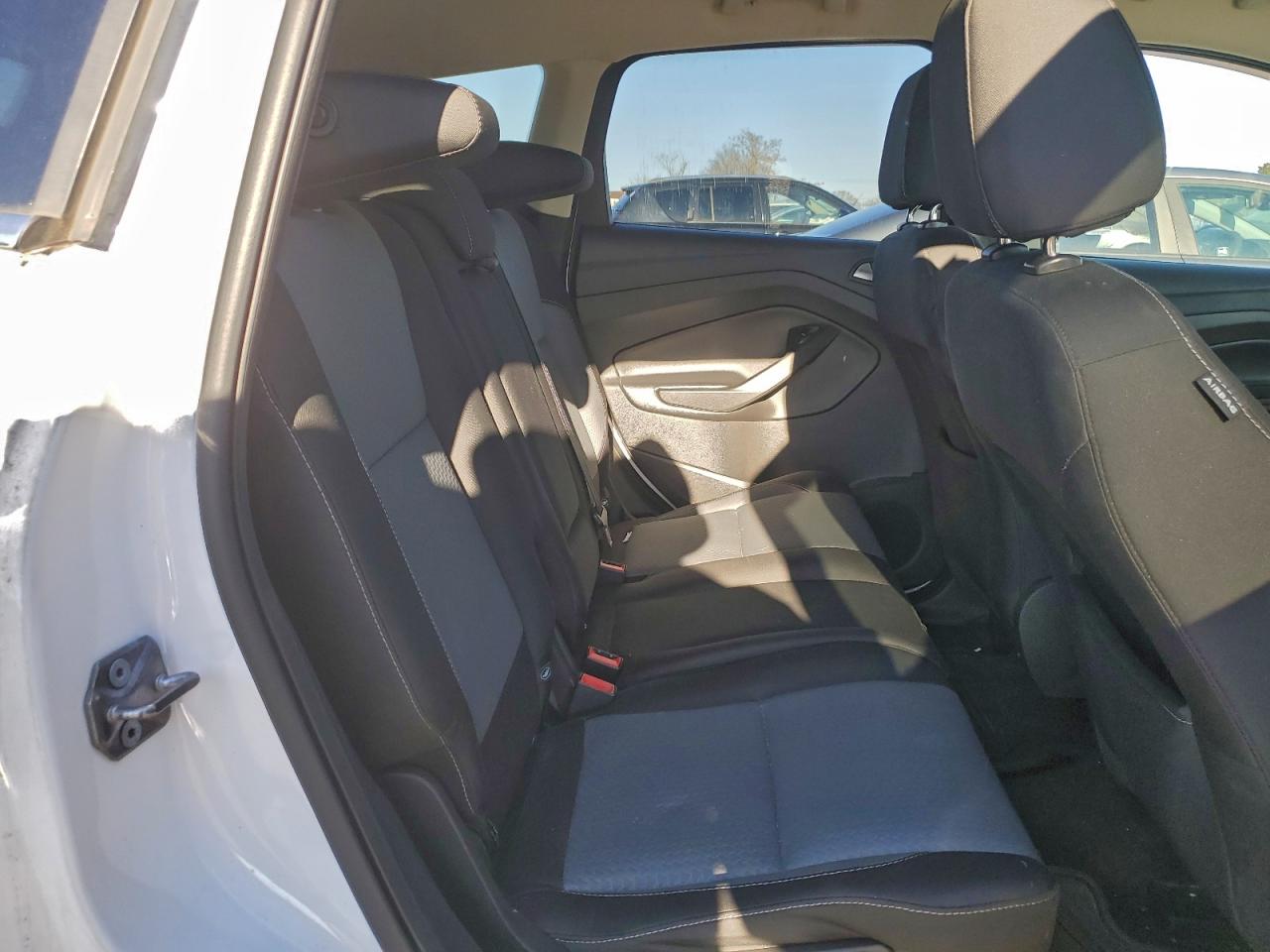 2017 FORD ESCAPE SE photo 10