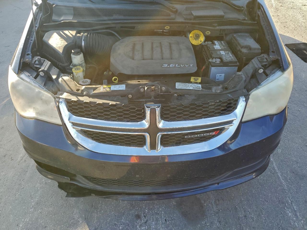 2013 DODGE GRAND CARAVAN SE photo 12