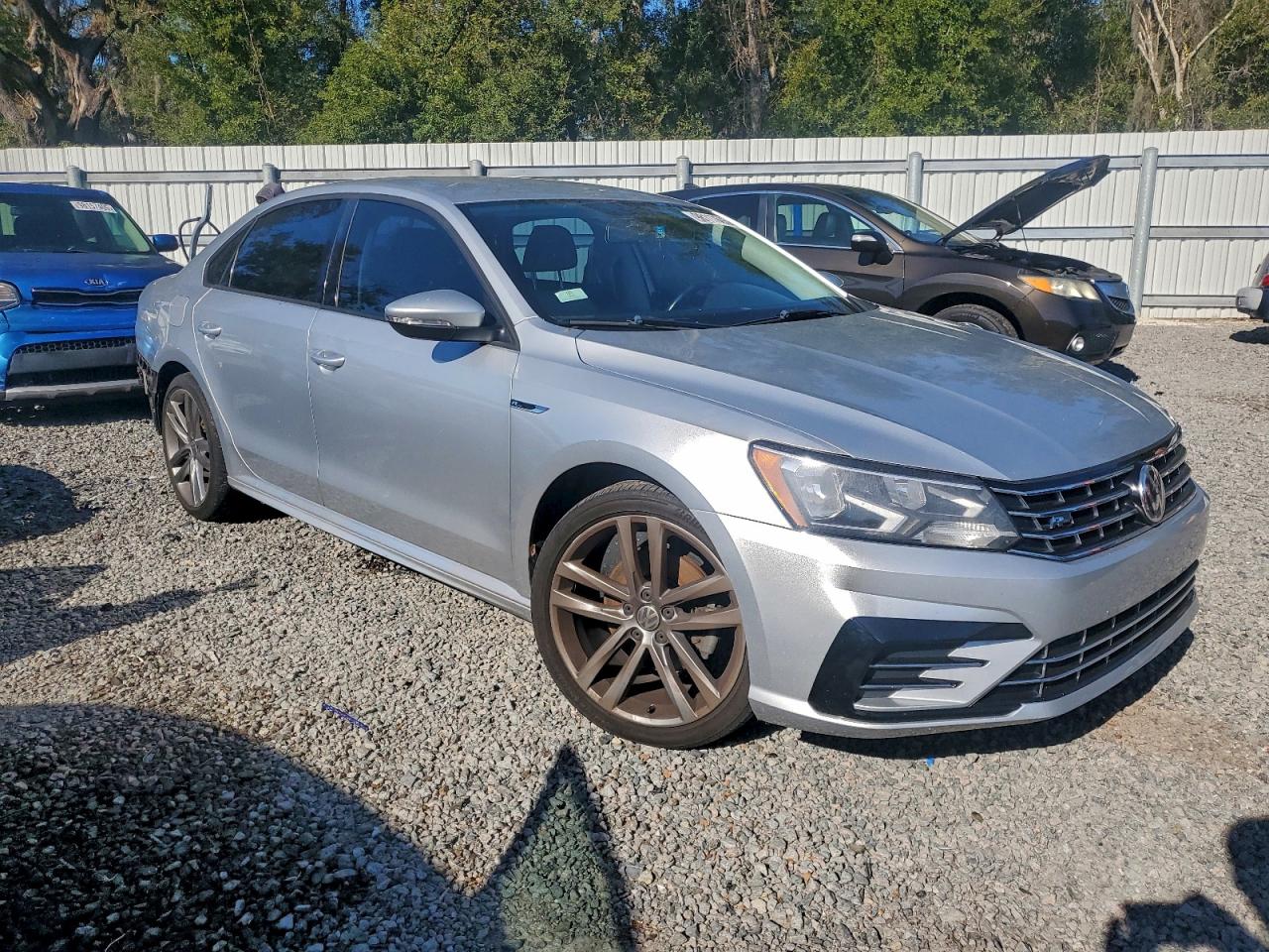 2018 VOLKSWAGEN PASSAT S photo 4