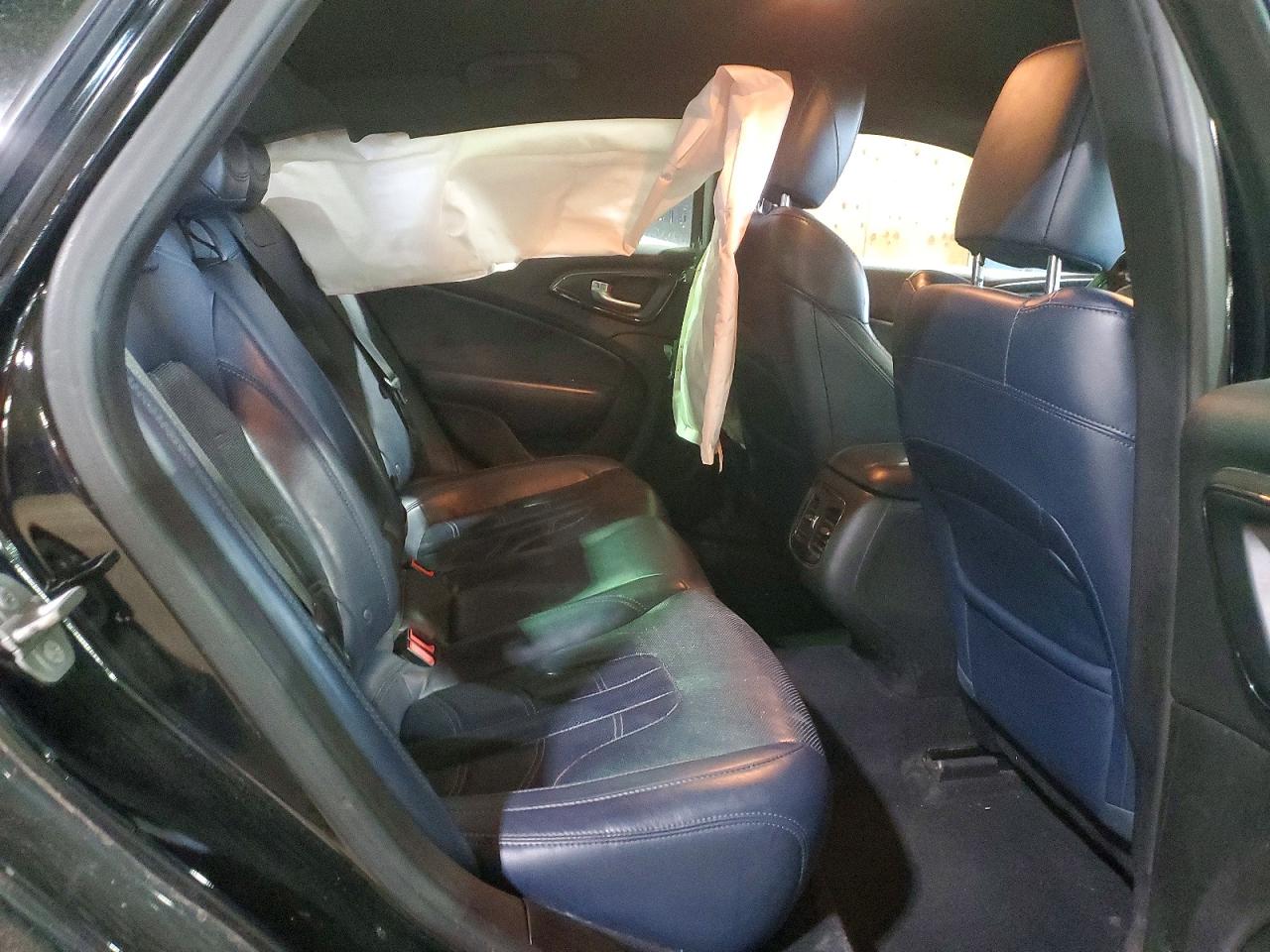 2015 CHRYSLER 200 S photo 10