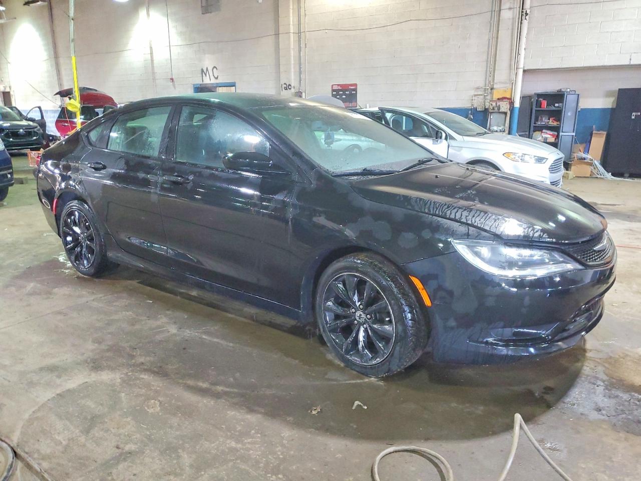 2015 CHRYSLER 200 S photo 4