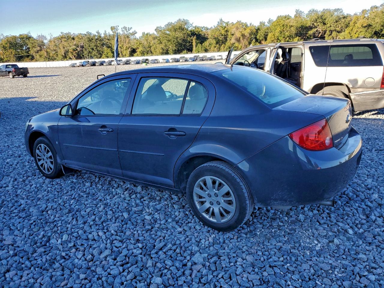 2009 CHEVROLET COBALT LS photo 2