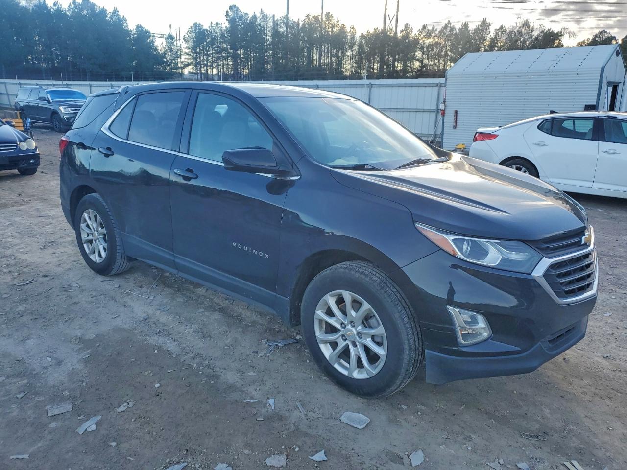 2019 CHEVROLET EQUINOX LT photo 4
