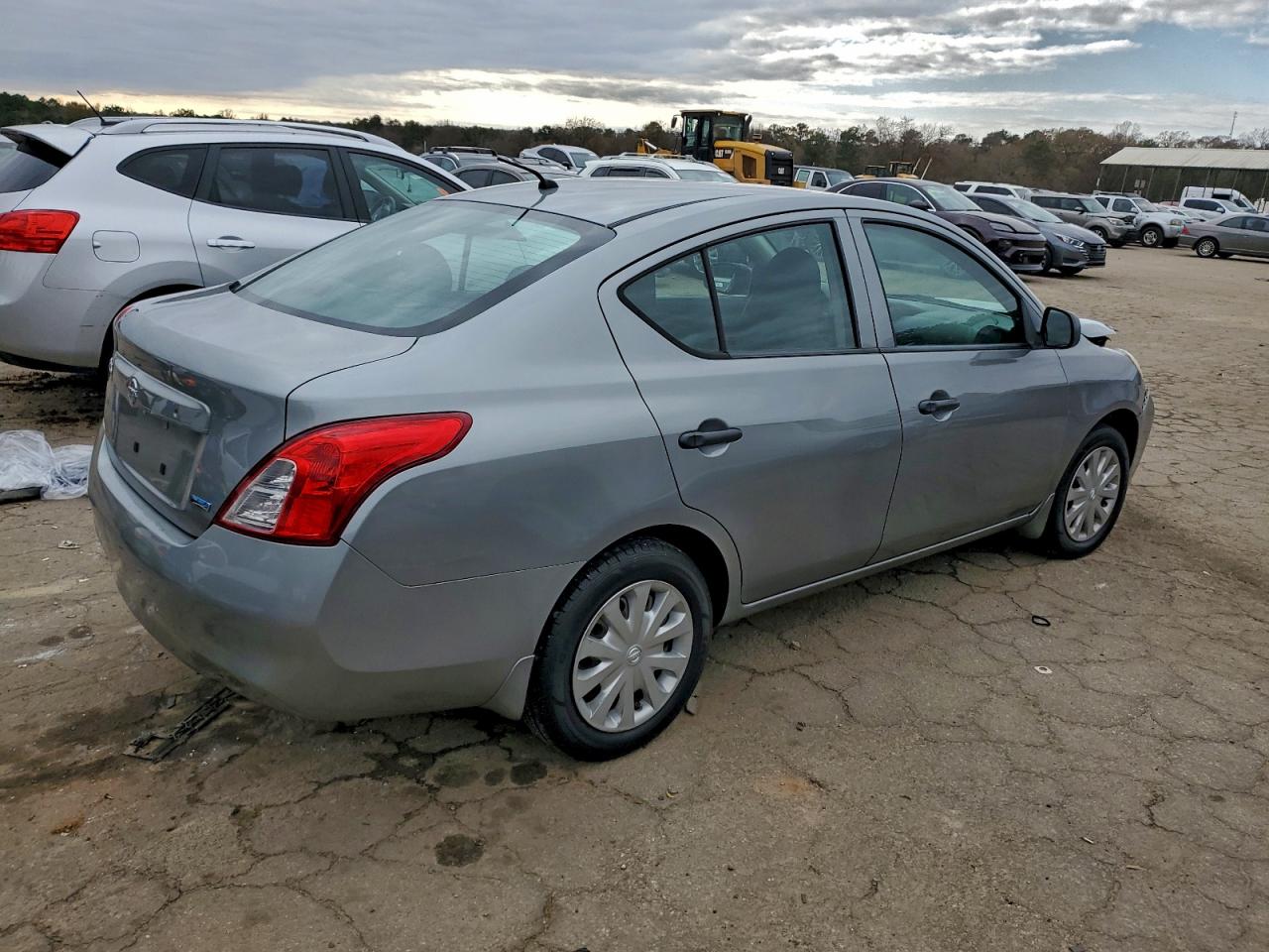 2012 NISSAN VERSA S photo 3