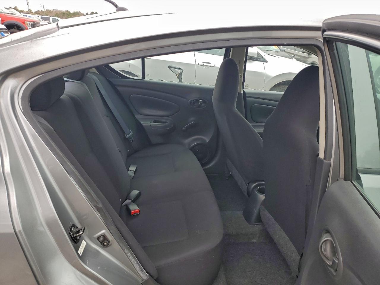 2012 NISSAN VERSA S photo 10