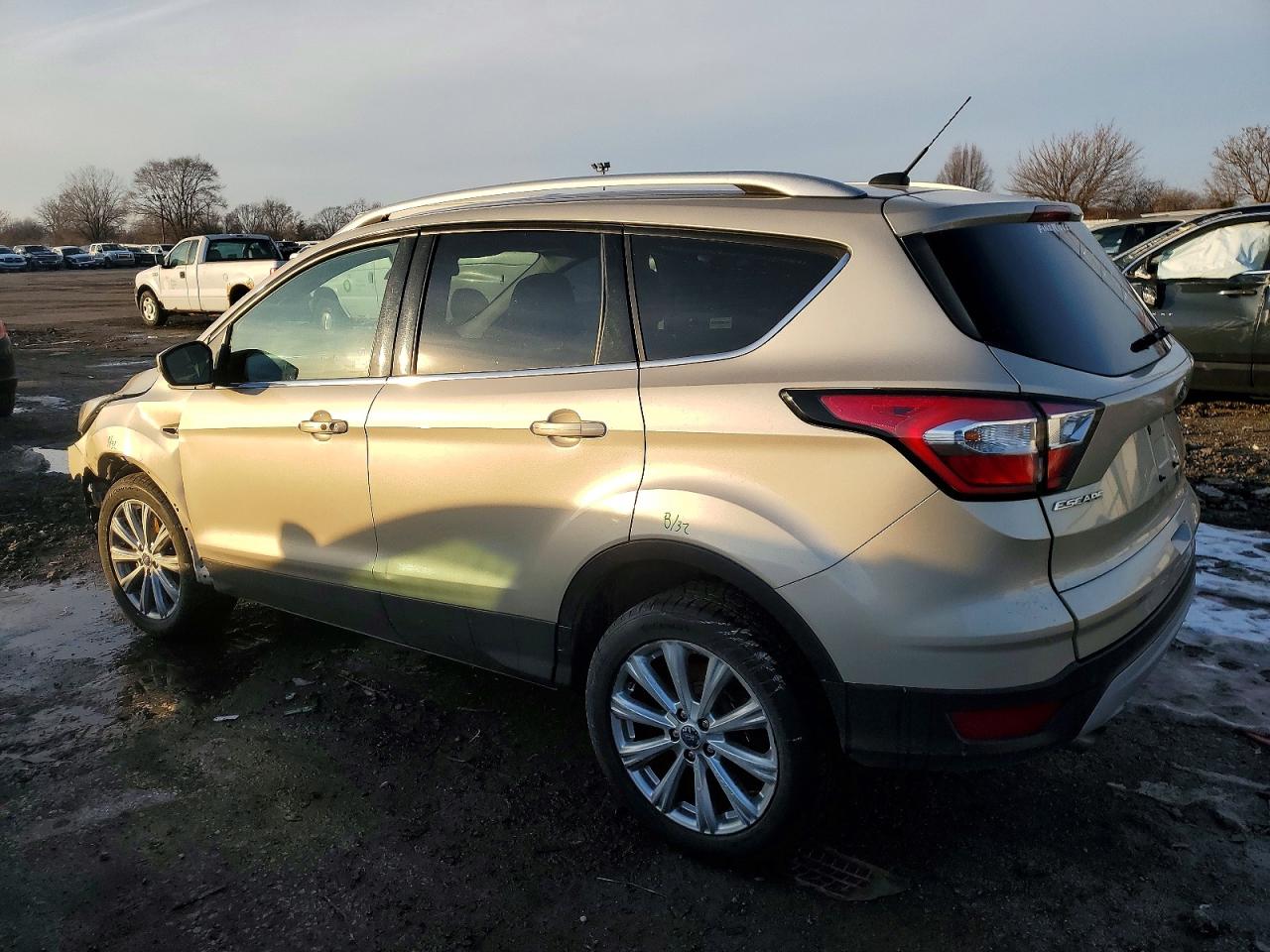 2017 FORD ESCAPE TITANIUM photo 2