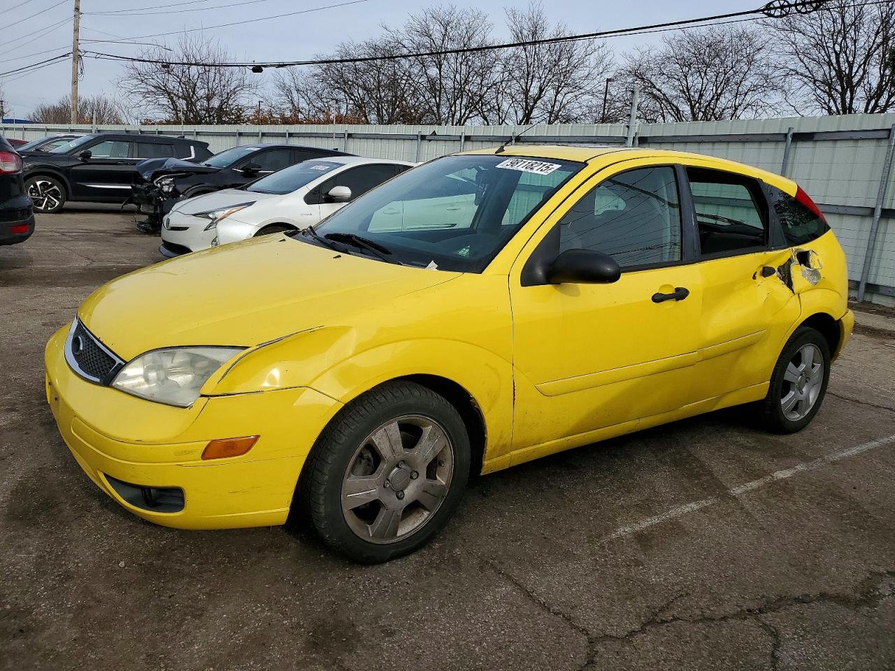 2005 FORD FOCUS ZX5 — SIDE damage — photo 1