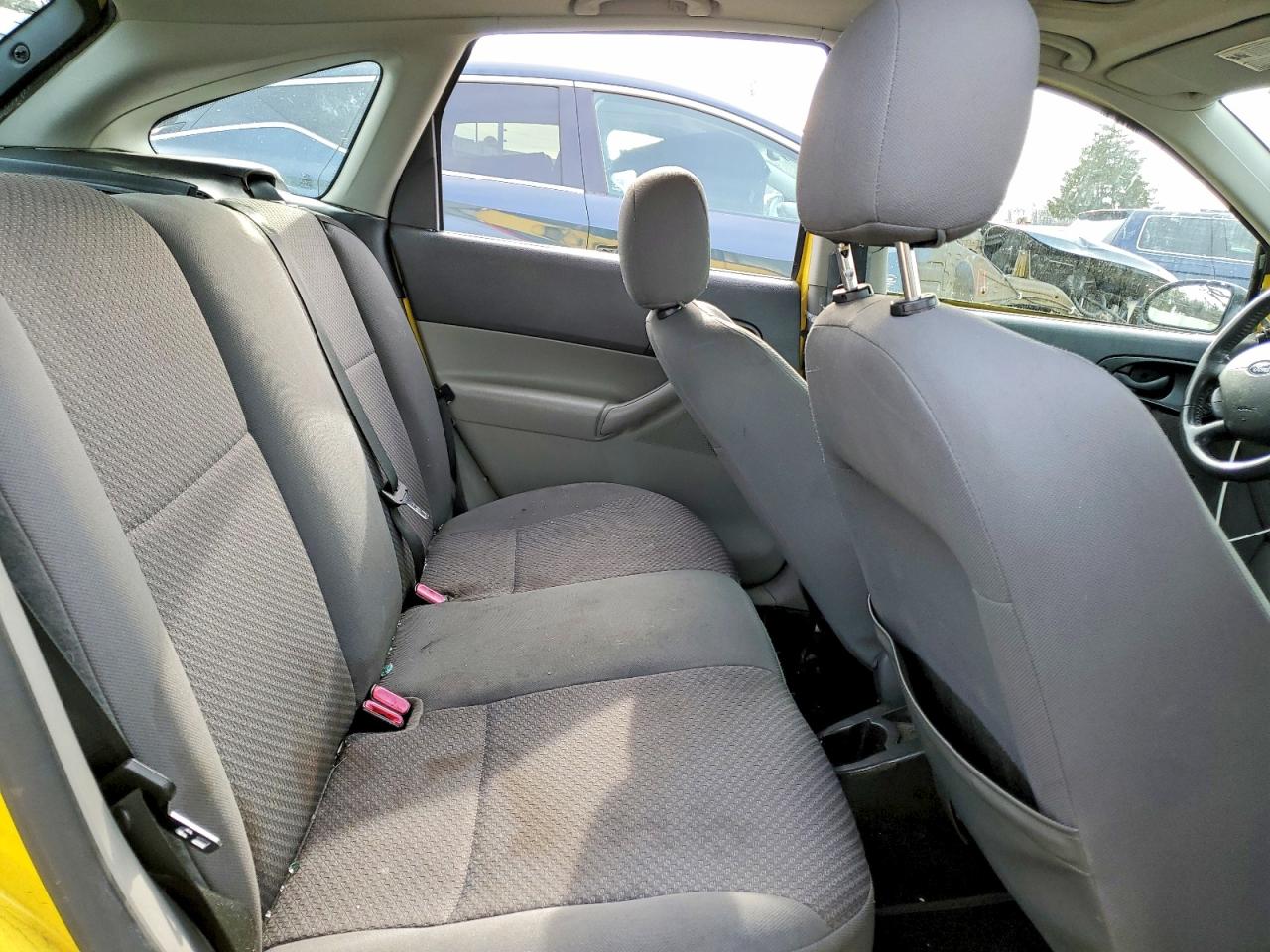 2005 FORD FOCUS ZX5 photo 11