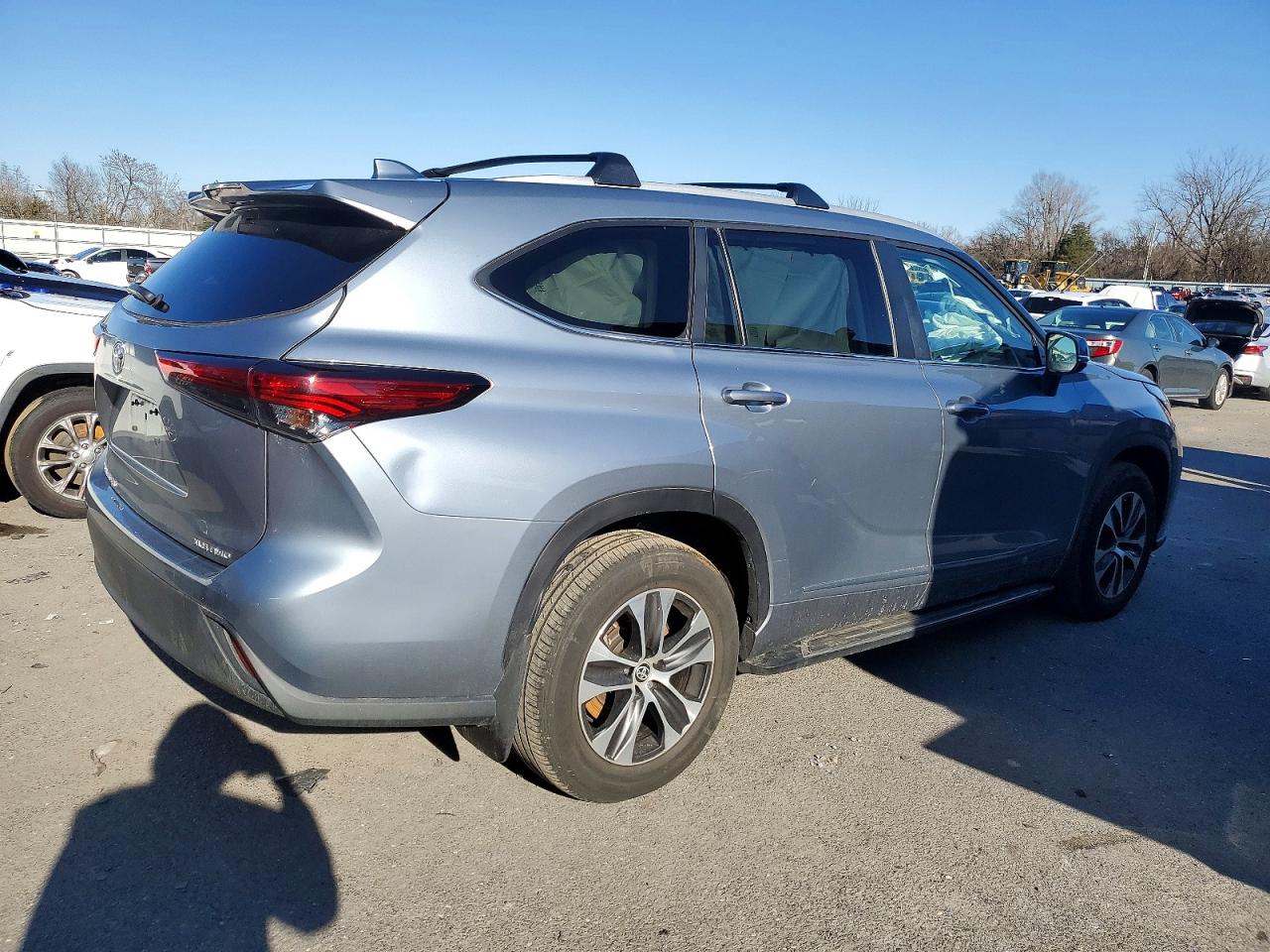 2023 TOYOTA HIGHLANDER photo 3