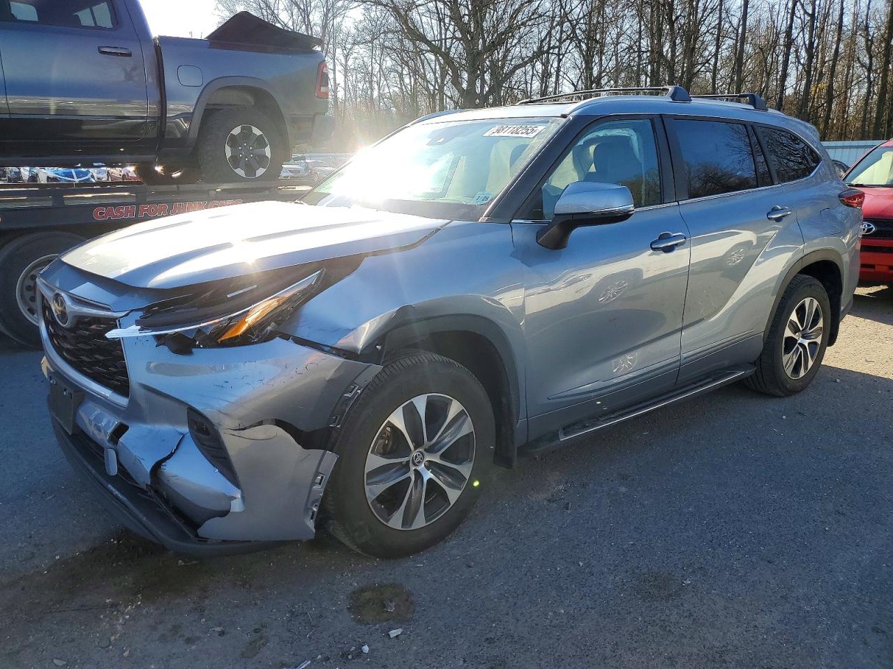 2023 TOYOTA HIGHLANDER