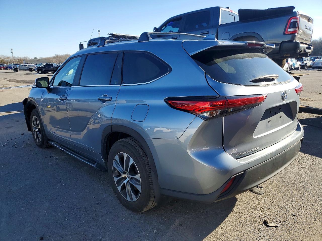 2023 TOYOTA HIGHLANDER photo 2