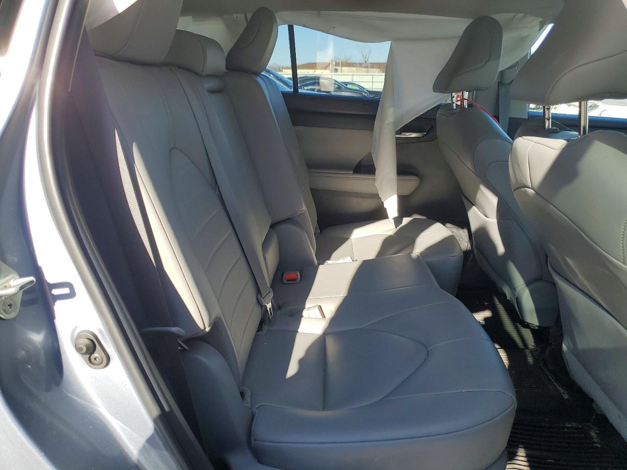 2023 TOYOTA HIGHLANDER photo 11