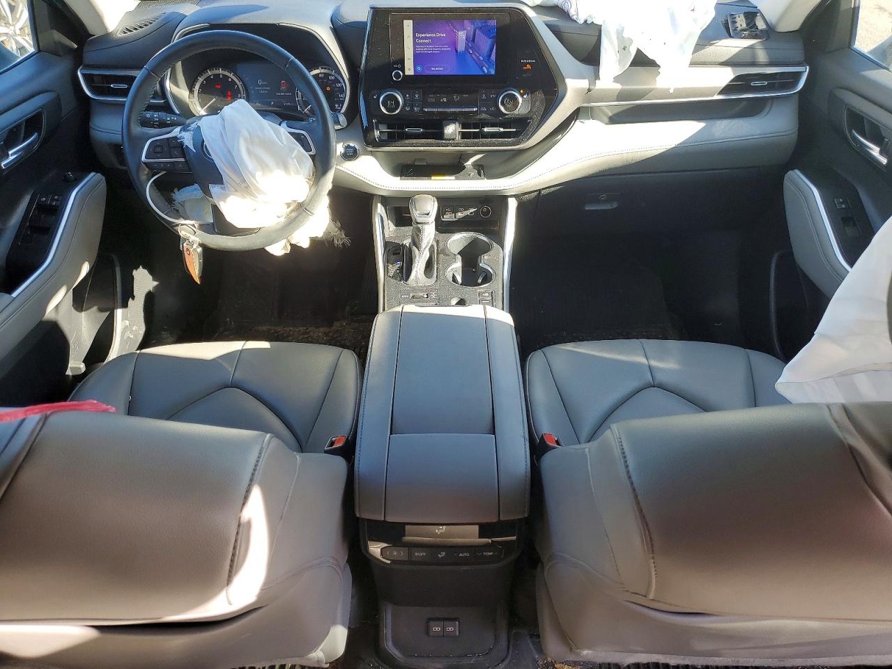 2023 TOYOTA HIGHLANDER photo 8