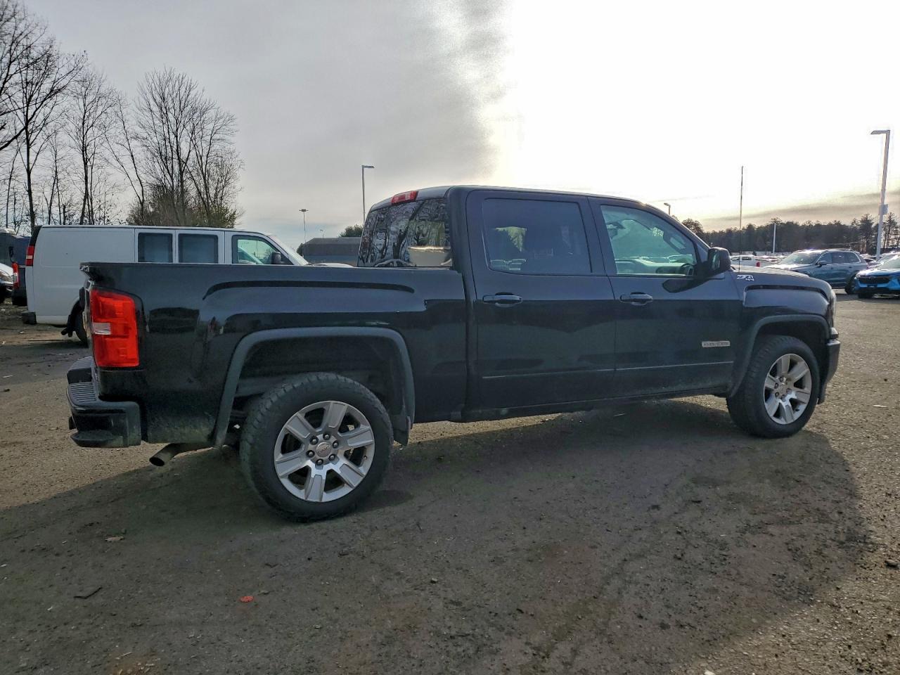 2017 GMC SIERRA K1500 SLE photo 3