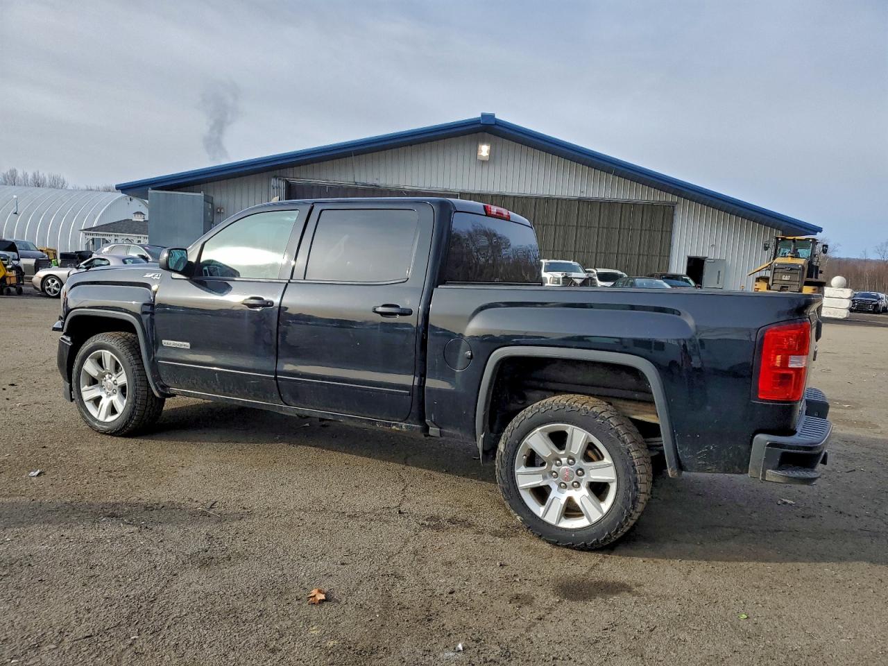 2017 GMC SIERRA K1500 SLE photo 2