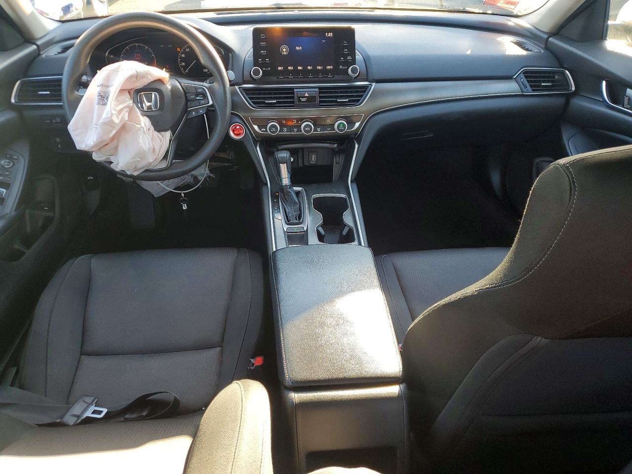 2018 HONDA ACCORD LX photo 8