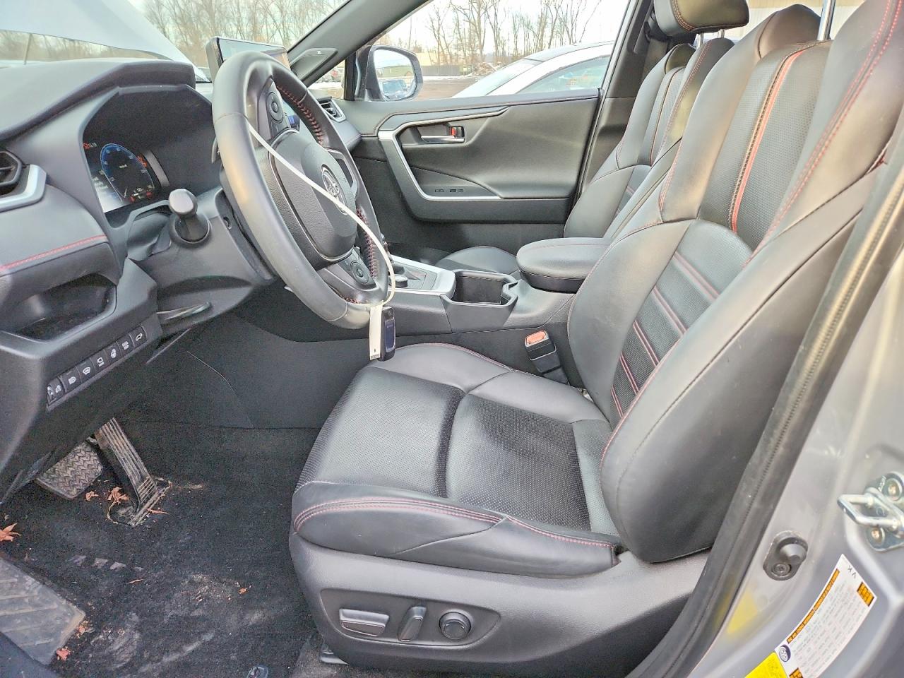 2023 TOYOTA RAV4 PRIME XSE photo 7
