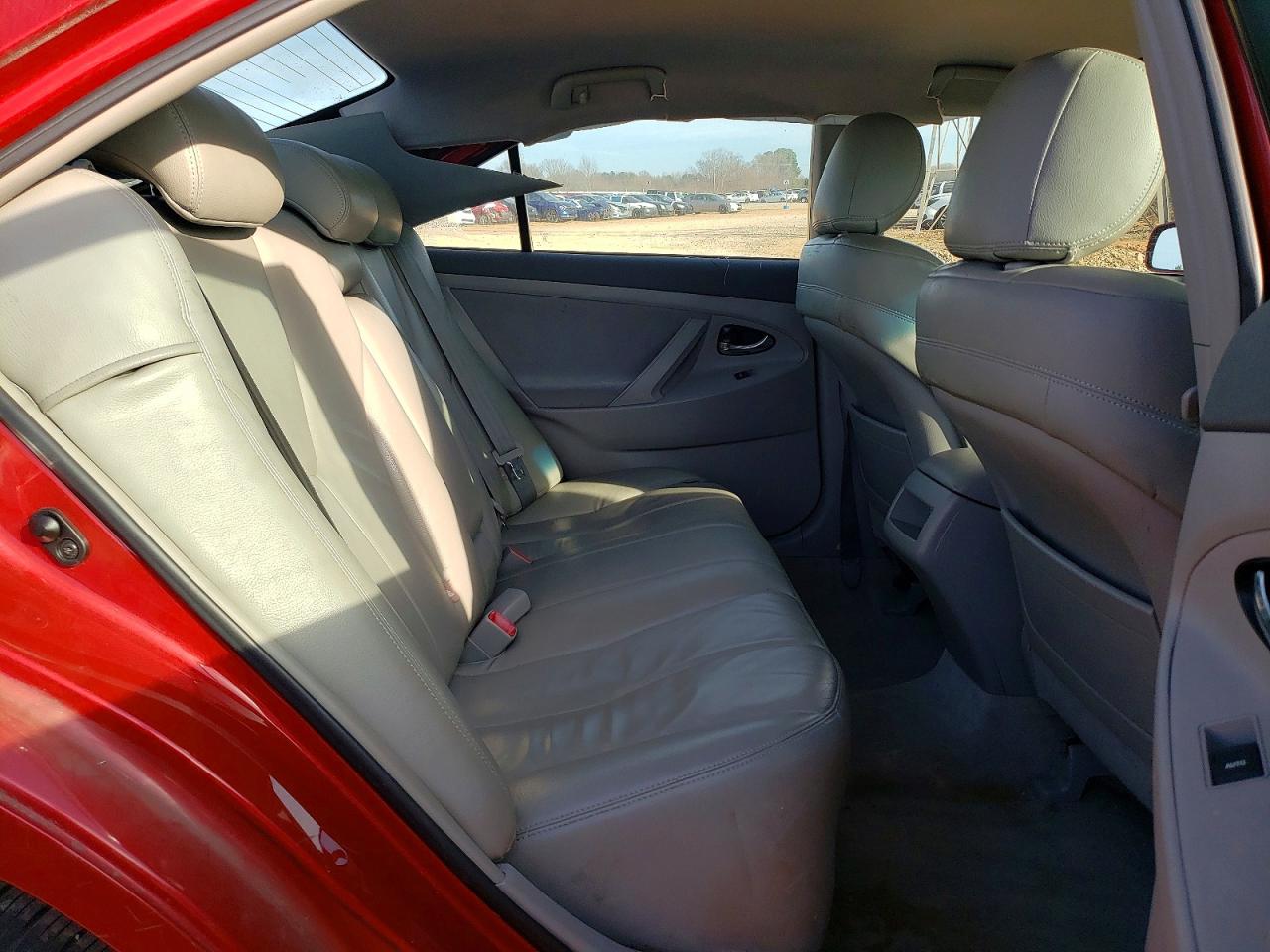 2010 TOYOTA CAMRY BASE photo 19
