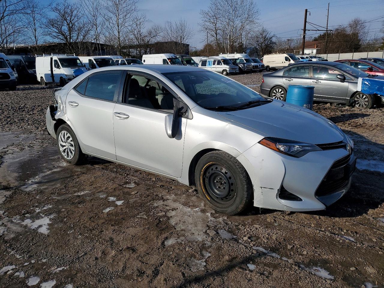 2017 TOYOTA COROLLA L photo 10