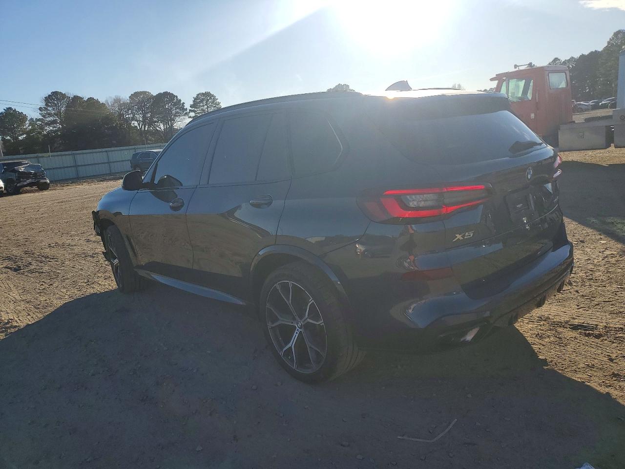 2022 BMW X5 XDRIVE40I photo 2