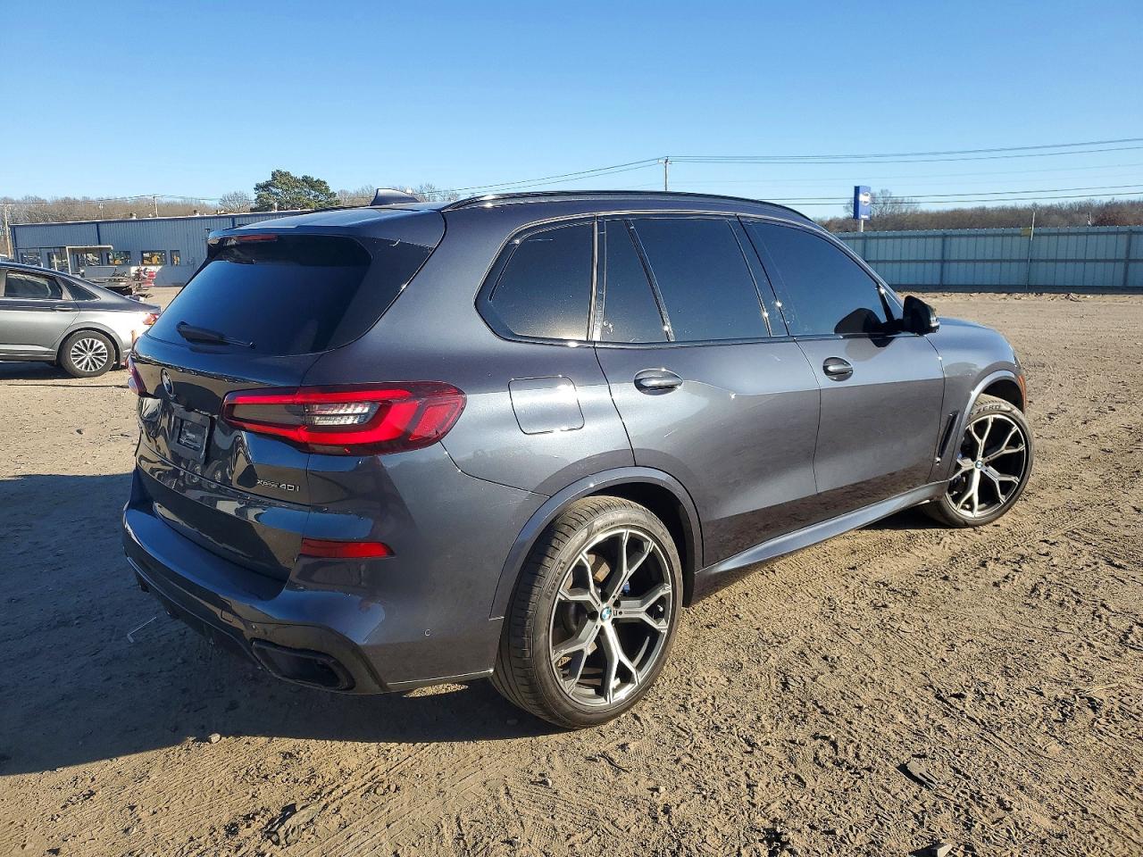 2022 BMW X5 XDRIVE40I photo 3