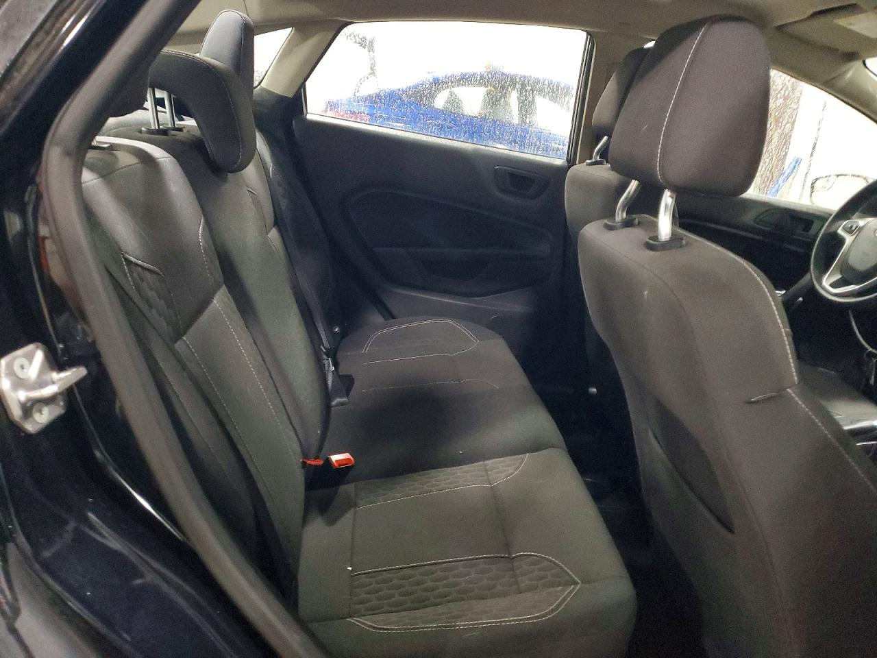 2019 FORD FIESTA SE photo 19