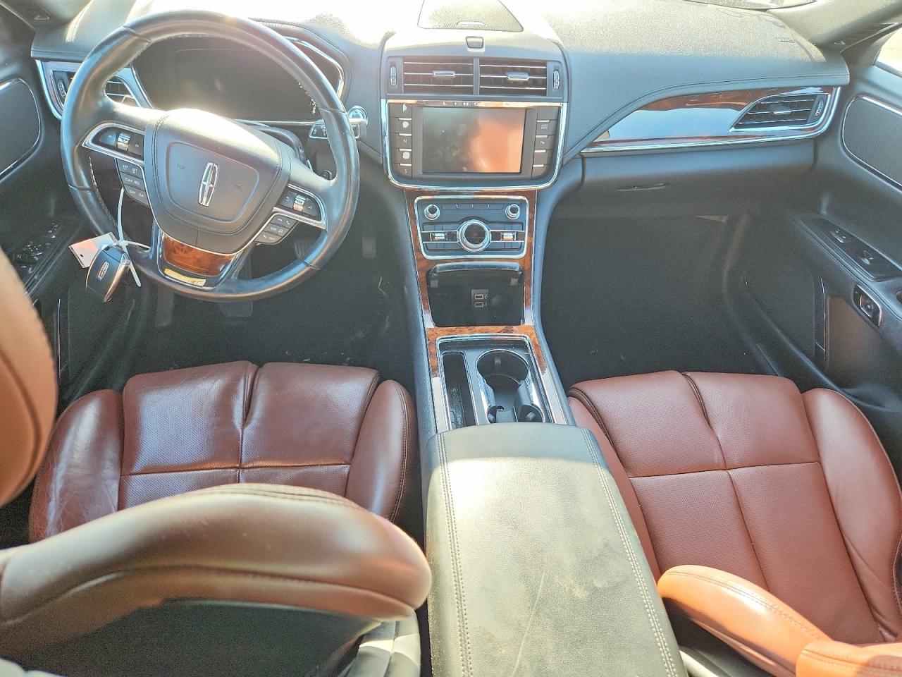 2017 LINCOLN CONTINENTAL RESERVE photo 8