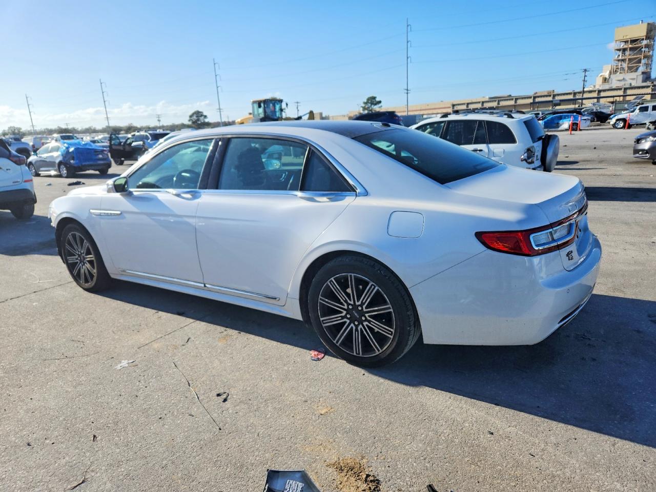 2017 LINCOLN CONTINENTAL RESERVE photo 2