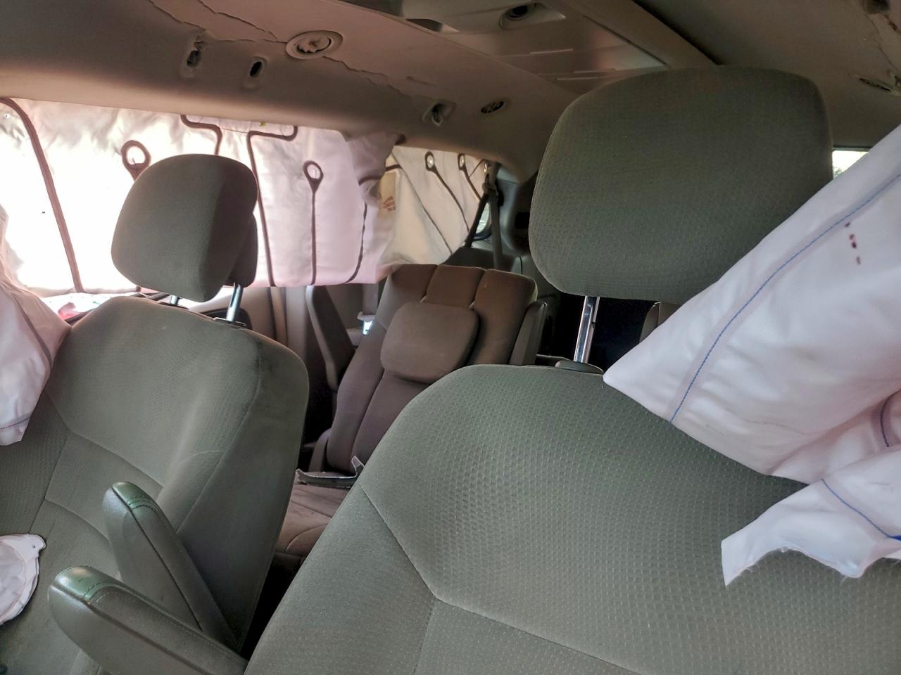 2011 CHRYSLER TOWN & COUNTRY TOURING photo 11