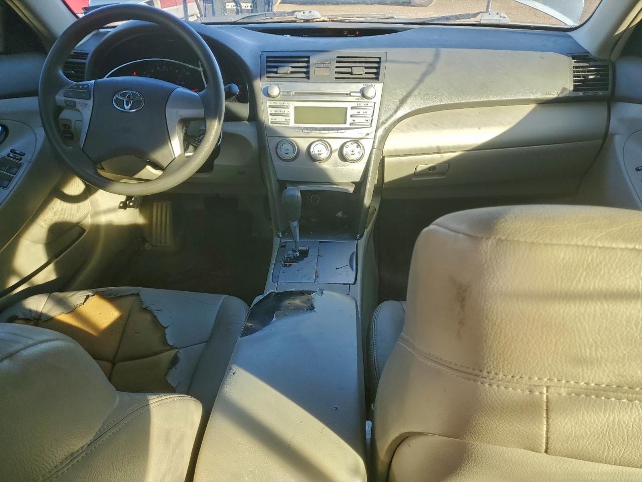 2011 TOYOTA CAMRY BASE photo 15