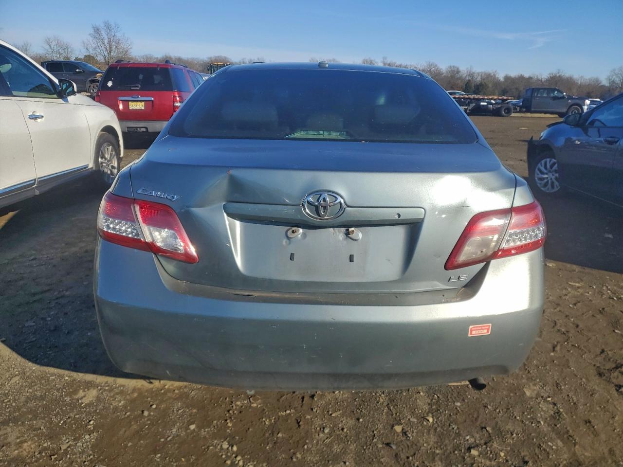 2011 TOYOTA CAMRY BASE photo 11