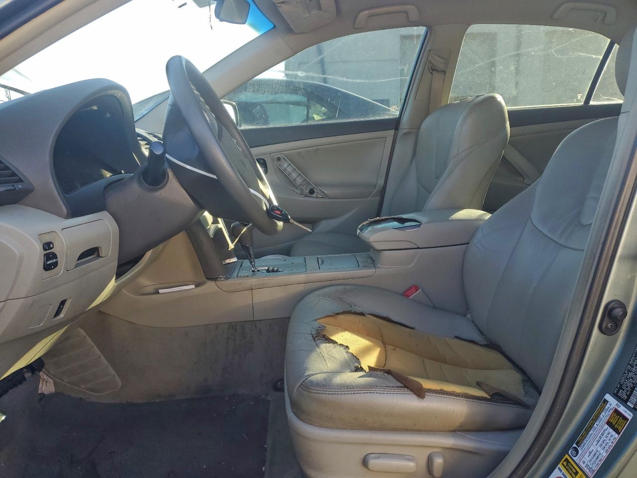 2011 TOYOTA CAMRY BASE photo 13