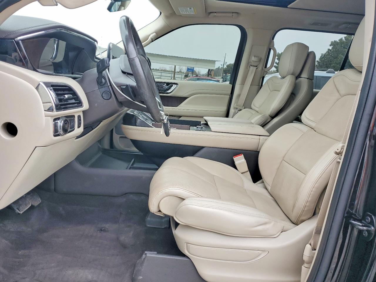 2021 LINCOLN NAVIGATOR L RESERVE photo 25