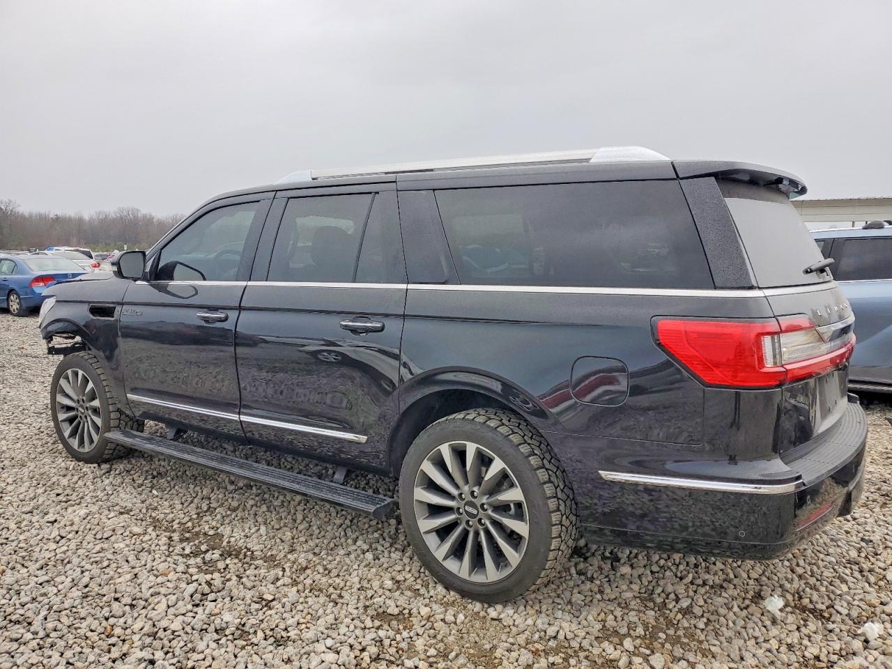 2021 LINCOLN NAVIGATOR L RESERVE photo 5